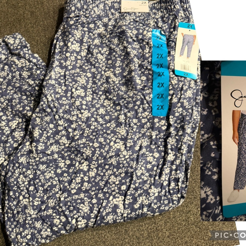 Floral Blue Women's pants